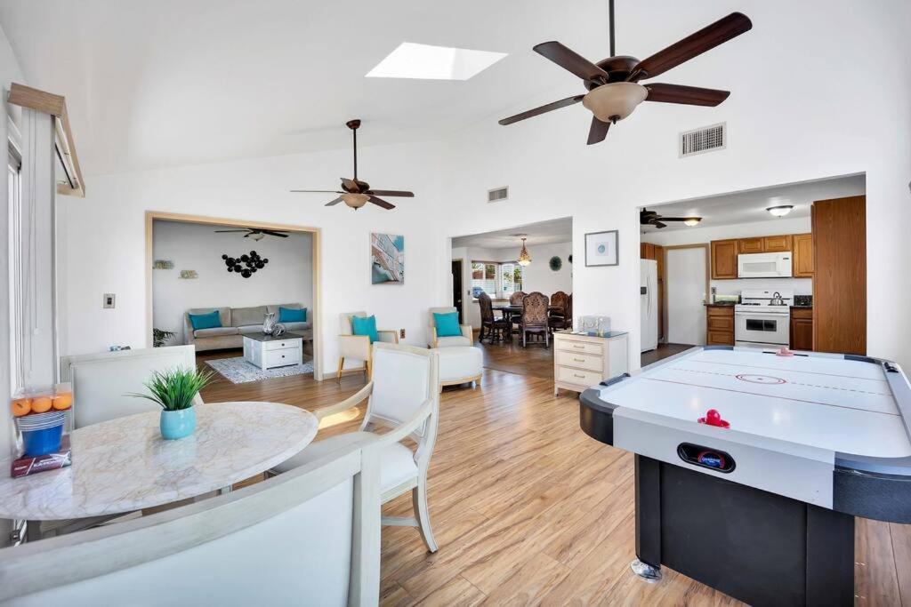 Centrally Located Spacious Vacation Hom 13 M Strip Лас-Вегас Экстерьер фото